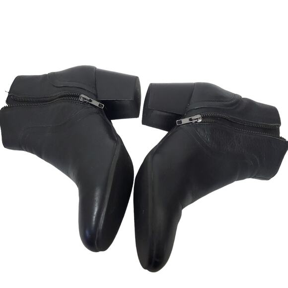 Steve Madden | Porcha Leather Black Heeled Side Zip Ankle Booties - Picture 5 of 14